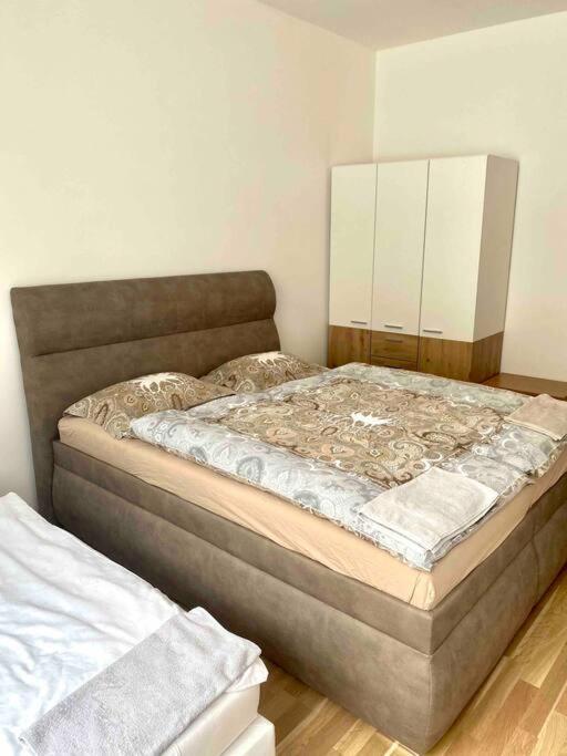 Spacious 2Br Apartment 6Min From Prague Castle! Exterior foto
